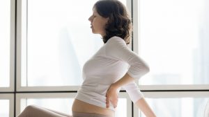 Gravidez e dor lombar: como o peso da barriga pode afetar a coluna