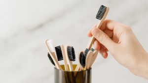 Como escolher a escova dental perfeita para a saúde dos dentes?