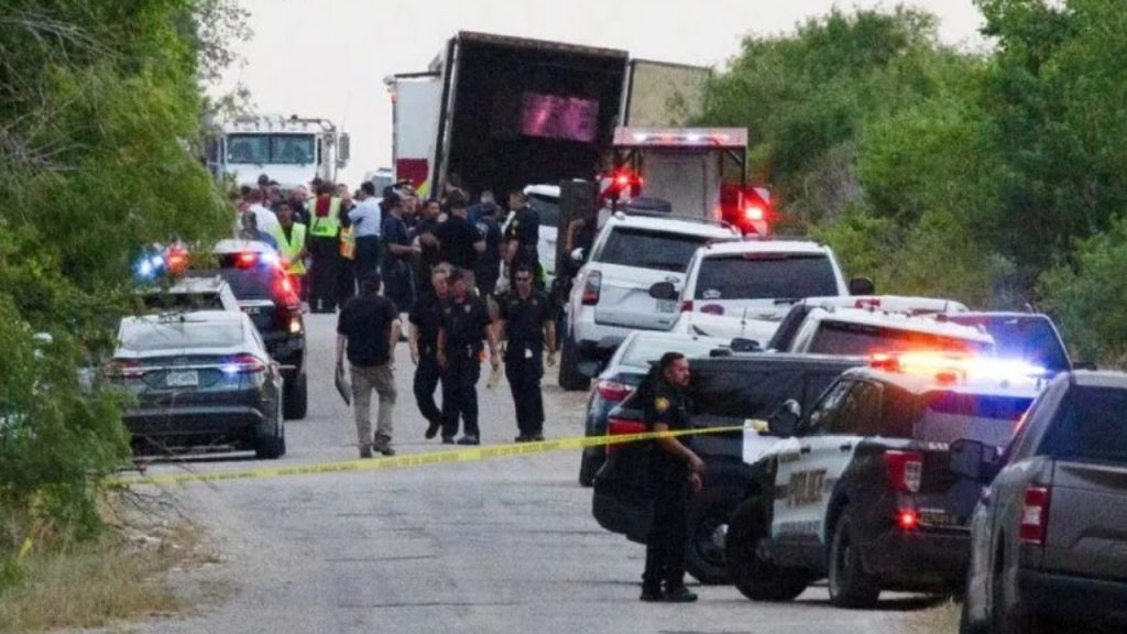 Caminhão com pessoas mortas é encontrado nos EUA
