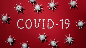 Estudo analisou quase um milhão de casos positivos para covid-19 e comprovou que o vírus aumenta os riscos de se desenvolver doenças neurodegenerativas como Alzheimer, Parkinson e até AVC
