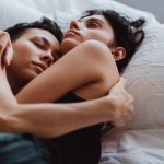 Estudo sobre dormir com parceiros