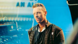 Vocalista do Coldplay, Chris Martin fala sobre inclusão de surdos