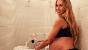 A chef de cozinha ficou dias internada durante seu sétimo mês de gestação de gêmeos e explicou o motivo que quase a levou ter um parto prematuro