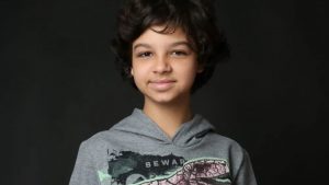 Gustavo Corasini, de 12 anos, e amigo, Eduardo, brincavam quando foram atingidos pela vizinha; jovem ator receberia alta hoje, 30, mas precisou do novo tratamento