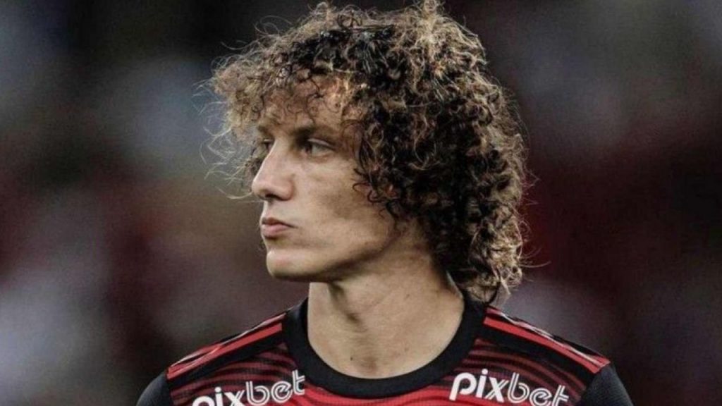 Com suspeita de Hepatite A, David Luiz deixou o jogo do Flamengo o durante o intervalo: o que é a doença?
