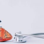Por que o infarto está se tornando cada vez mais comum em jovens e adultos com menos de 40 anos?