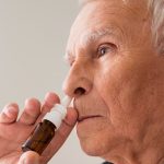 Segundo cientistas responsáveis, tratamento com spray nasal combate as convulsões causadas pelo Alzheimer; confira!