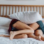 Diferente do que se crê, os benefícios do sexo vão muito além da parte sensorial e envolvem até saúde do corpo e muito mais; confira!