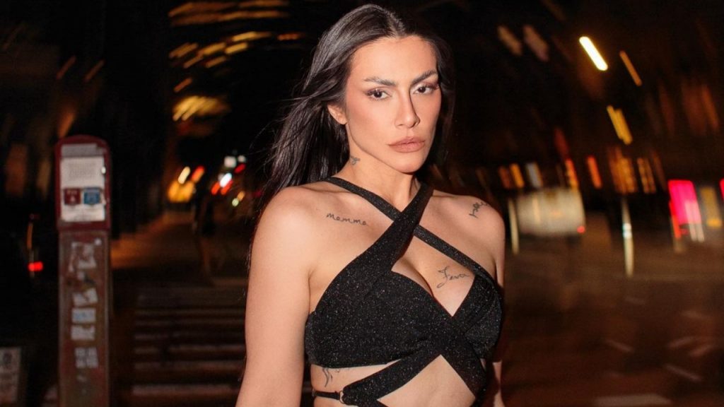 Atriz Cleo Pires falou sobre a liberdade que o amadurecimento dos 40 anos trouxe para sua vida, além de comentar seus diagnósticos