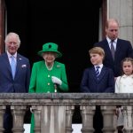 Fontes revelaram reações do rei Charles III, príncipe Harry e do príncipe George e princesa Charlotte ao receber notícia da morte de Elizabeth