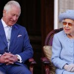 Com o falecimento da rainha Elizabeth II, Charles já é considerado rei e fez seu primeiro anúncio oficial, lamentando a morte da mãe