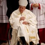 Papa Francisco se preparava para realizar viagem à Ucrânia em guerra, mas foi recomendado repouso por conta da artrose grave nos joelhos