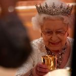 Seria esse o segredo de longevidade de Elizabeth II? Rainha consumia diariamente doses do chá que reduz riscos de diabetes
