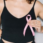 Novo medicamento será disponibilizado em Sistema Único de Saúde (SUS) para pacientes classificados no nível HER2-positivo de câncer de mama