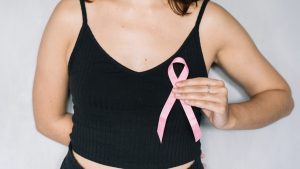 Novo medicamento será disponibilizado em Sistema Único de Saúde (SUS) para pacientes classificados no nível HER2-positivo de câncer de mama
