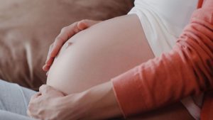 Grávida de gêmeas siameses sem chances de sobrevivência tem aborto negado