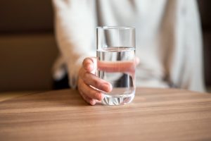 Saiba por que beber água é importante para a saúde