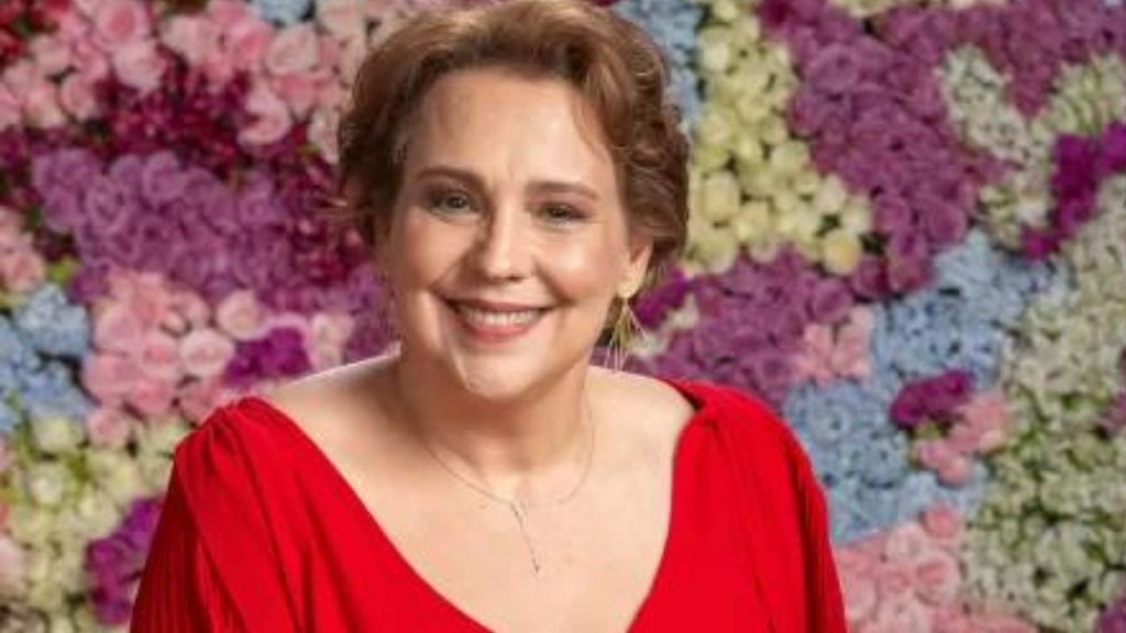 Após cura do câncer, Ana Beatriz Nogueira diz: "Foi uma experiência dura"