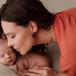 "Mãe sem filtro": sincera, Camila Rodrigues faz desabafo sobre maternidade real