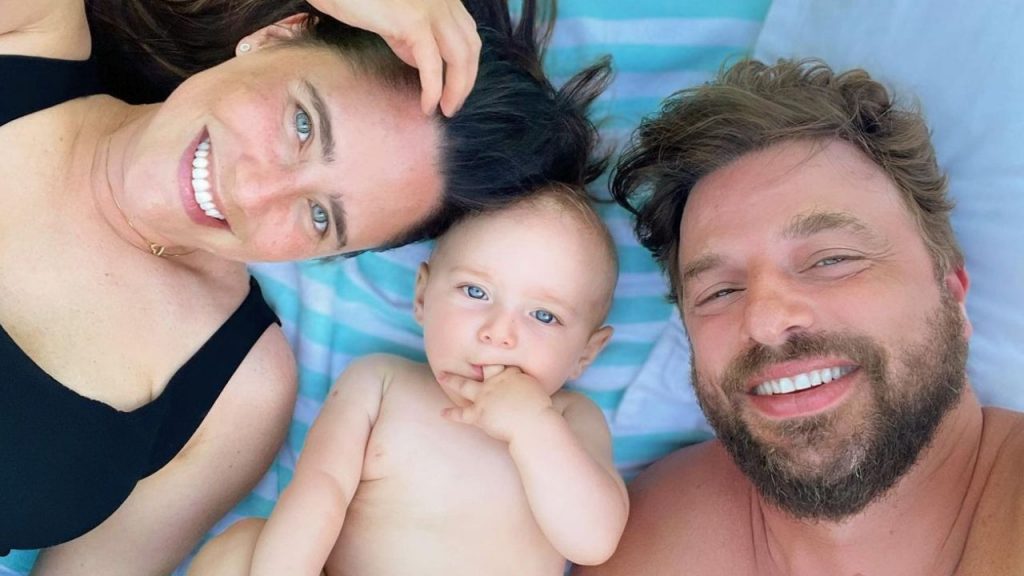 Nono mês! Fernanda Vasconcellos comemora mais um mêsversário do filho, Romeo