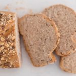 Pão sem glúten: personalize a receita com ingredientes que te agradam mais!