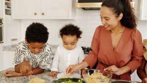 Bons hábitos alimentares: 4 alimentos para inserir na dieta do seu filho