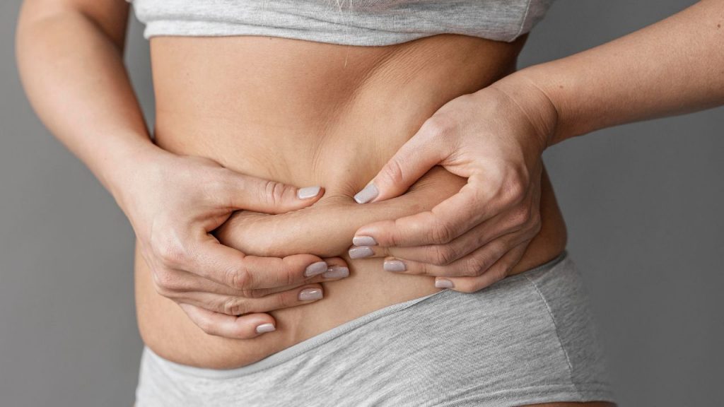 Flacidez abdominal: especialista aponta melhores tratamentos para recuperar forma física