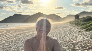 Ary Fontoura faz reflexão sobre longevidade: "Chegar aos 90 me fez mais forte"