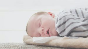 Distúrbios do sono crescem entre bebês e crianças; especialista explica