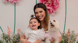 Vivian Amorim revela problema de pele da filha: "Mesmo dodoi ela encontra disposição para brincar um pouquinho"